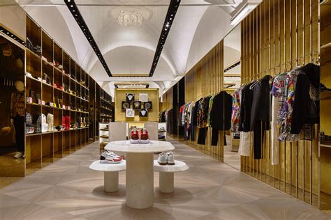 Versace opens the new boutique in Florence .